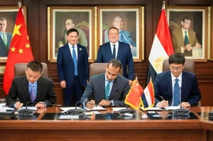 مصر توقع مع الصين اتفاقيات تسوية المدفوعات باليوان..وإعلامي مصري : لن نحتاج للدولار ولا ننظر لمن يغضب أو يفرح