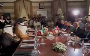 بالفيديو.. انقطاع الكهرباء أثناء لقاء وزير الداخلية اللبناني ونظيره الكويتي في بيروت