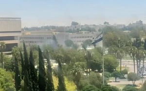 إسرائيل تقصف وزارة الدفاع السورية في دمشق وحدوث انفجار ضخم