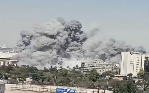 بالفيديو: غارة جوية إسرائيلية جديدة تستهدف مبنى هيئة الأركان العامة للجيش السوري في دمشق