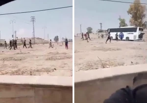 بالفيديو.. تسابق المسلحين من  أبناء العشائر السورية على صعود الحافلات المتجهة نحو السويداء يضع إسرائيل في ورطة بعدما قصفت القوات النظامية