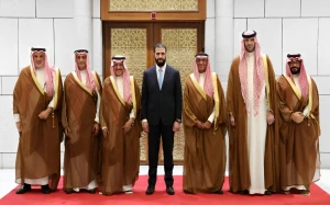 بالصور.. ‏الرئيس السوري ⁧يلتقي وفدًا من رجال الأعمال السعوديين برئاسة "أبو نيان والمهيدب "في قصر الشعب  بدمشق‬⁩