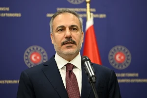 "الهجري يتصرف كأنه وكيل لإسرائيل".. وزير خارجية تركيا يهدد الجهات الانفصالية السورية ويحذرهم من مساعي التقسيم