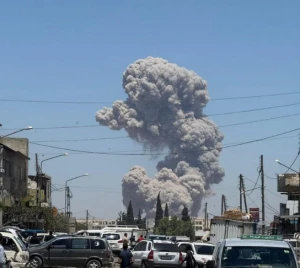 بالفيديو: انفجار ضخم يهز معرة مصرين غرب إدلب بسوريا