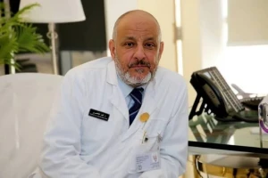 هل الخزعة تُسبب انتشار الأورام السرطانية؟ .. الخضيري يجيب ويحسم الجدل