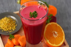 ماذا يحدث لجسمك عند شرب عصير الشمندر والجزر يوميًا؟.. خبراء يجيبون ويكشفون أفضل وقت لتناوله