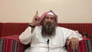 وسائل إعلام كويتية : فصل "سالم الطويل" من مهام الإمامة والخطابة وسحب المنزل المخصص له من الوزارة