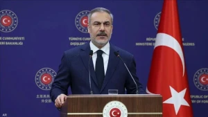 وزير الخارجية التركي يعلن قطع العلاقات الاقتصادية والتجارية مع إسرائيل بالكامل وإغلاق الأجواء أمام طائراتها
