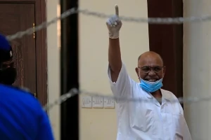 ليس في السجن.. الكشف عن مكان إقامة الرئيس السوداني المعزول" عمر البشير " وتفاصيل حياته اليومية