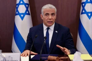 أول تعليق من رئيس الوزراء الإسرائيلي السابق على اعتراف بريطانيا وأستراليا وكندا بدولة فلسطين