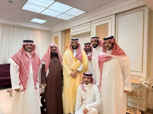 بالصور.. ‏ولي العهد يزور الشيخ بدر بن هزاع الدويش في المستشفى