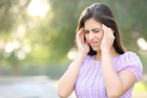 لا علاقة لها بضغط الدم أو قلة النوم.. الكشف عن 6 أسباب غير متوقعة للصداع
