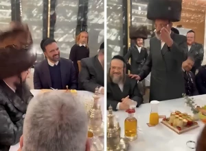 "أنت صديق جيد".. بالفيديو: الجالية اليهودية تقيم حفلاً لعمدة نيويورك المسلم زهران ممداني