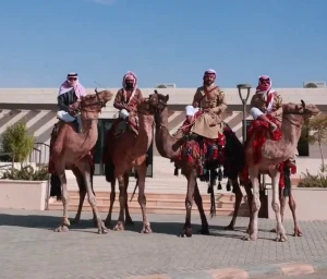 بالفيديو.. شباب أردنيون يروون تجربتهم في السفر لأداء مناسك العمرة على ظهر الإبل ويكشفون سبب خوض التجربة