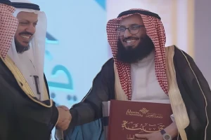 بالفيديو: تخريج أول دفعة ماجستير من نزلاء سجن الطرفية ببريدة main