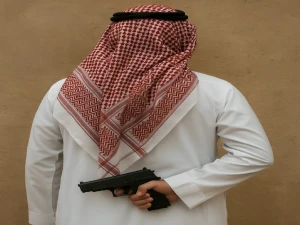 هل المرض النفسي يعفي المتهم  من العقوبة الجنائية؟..  محامٍ يجيب