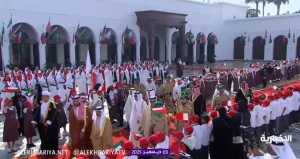 حفاوة بحرينية بالورود.. بالفيديو.. استقبال كبير لولي العهد وقادة الخليج قبيل انطلاق القمة الخليجية الـ46