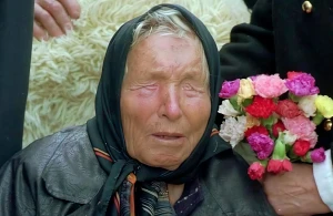 مع اقتراب قرعة كأس العالم.. نبوءة بابا فانغا لعام 2025 تثير الجدل رغم رحيلها قبل 29 عاما!