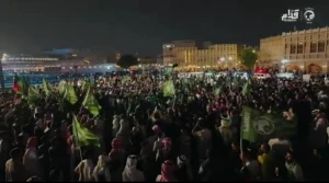 بالفيديو: حضور كثيف للجمهور السعودي في سوق واقف بالدوحة