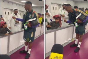 بالفيديو.. كنو يصطدم بالحائط بعد التقاطه صورة سيلفي مع أحد الأطفال