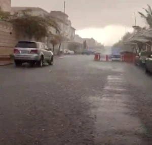مستمرة لأكثر من 3 ساعات.. بالفيديو: هطول أمطار قوية على شمال مدينة جدة