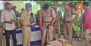 الهند تكشف واحدة من أكبر شبكات تزوير الشهادات في العالم: أكثر من مليون شهادة مزيفة في مجالات طبية وهندسية - فيديو