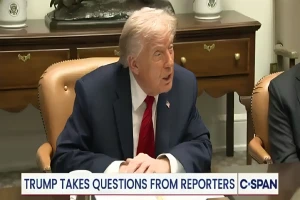 "من الأفضل له أن يتعظ وإلا سيكون التالي".. بالفيديو: ترامب يهدد رئيس كولومبيا بسبب  تجارة المخدرات