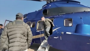 حضر للموقع بمروحية .. بالفيديو: وزير الداخلية الكويتي يشارك في ضبط مزرعة تستخدم لتخزين وتهريب الديزل