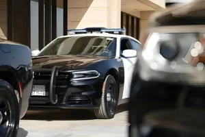 تفاصيل القبض على وافد لممارسته أفعالًا تنافي الآداب العامة في أحد مراكز  "المساج" بالرياض- فيديو