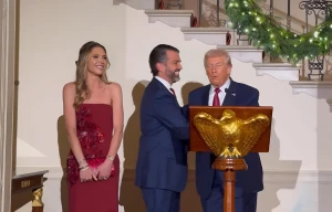 بالفيديو.. "ترامب" يعلن عن زواج ابنه "جونيور" وصديقته بيتينا أندرسون بعد إتمام خطوبتهما!