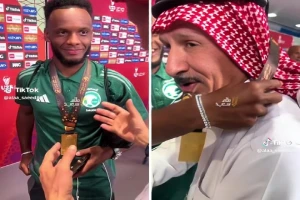 بالفيديو.. الفريان يطلب من لاعب المنتخب الأولمبي فرحة الشمراني ميدالية مقابل اعطائه ساعة كريستيانو.. وهكذا جاءت ردة فعل اللاعب