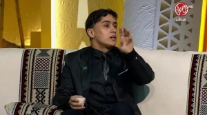 بالفيديو.. طوني الشمري يفاجئ مذيع وضيوف برنامج الصياهد برفض شرب القهوة قبل تحقيق طلبه على الهواء