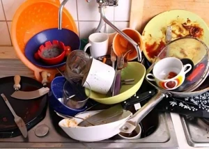 عادة ليلية شائعة في المطبخ  قد تهدد صحتك دون أن تشعر