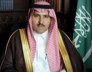 السفير السعودي باليمن: عيدروس الزبيدي يضر بالمصالح الجنوبية.. والأمل مع العقلاء بالانتقالي