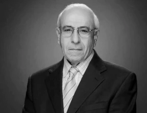 ‏وفاة الإعلامي الأردني ⁧‫ جميل عازر‬⁩ أحد مؤسسي قناة الجزيرة