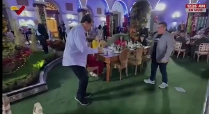 بالفيديو.. الرئيس الفنزويلي "مادورو" يرقص في حفل عشاء قبل 5 أيام من اعتقال القوات الأمريكية له!
