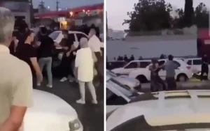 بالفيديو: متظاهر يركل رجل أمن إيراني بزي مدني ويسقطه أرضا  أثناء محاولة احتجاز مراهق