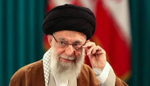 صحيفة التايمز : خامنئي أعد خطة طوارئ للهروب من إيران إلى روسيا