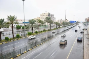 الأرصاد تكشف حالة الطقس المتوقعة اليوم: أمطار رعدية ورياح نشطة على هذه المناطق!