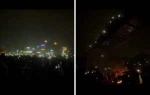 الظلام لم يُسكتهم.. بالفيديو: متظاهرو طهران يواجهون قطع الكهرباء بضوء الهواتف