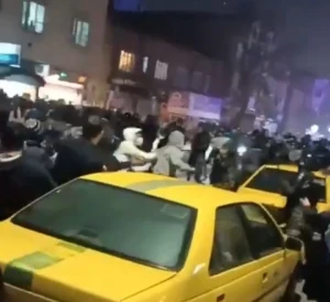 مدينة أورميا ترفض النوم..بالفيديو: الانتفاضة مستمرة ليلة بعد ليلة في شمال غرب إيران