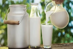 خبراء يحذرون من تناول هذه المكملات الغذائية والأدوية مع الحليب .. ويكشفون تأثير ذلك على الجسم