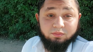 "ضربتني على دماغي بزجاجة وفقدت البصر".. مصري يروي تفاصيل تعرضه للضرب على يد زوجته