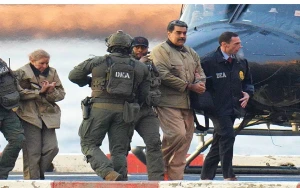 "كان لديهم صواريخ روسية وصينية ولم يتمكنوا من إطلاقها" .. ترامب يكشف  اسم سلاح  سري عطل  أنظمة الدفاع الفنزويلية أثناء اعتقال  مادورو