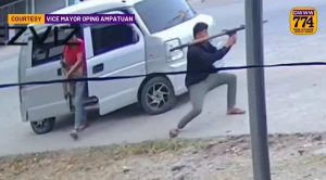 بالفيديو: استهداف سيارة رئيس بلدية فلبيني بقذيفة "آر بي جي"