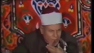 تداول فيديو قديم لأحد كبار علماء الأزهر يوضح حكم حلق اللحية!