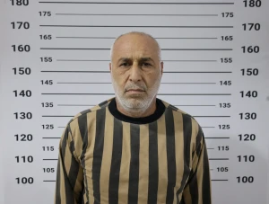 ارتكب انتهاكات جسيمة بحق المدنيين.. القبض على أحد أبرز قادة فلول نظام الأسد البائد في اللاذقية