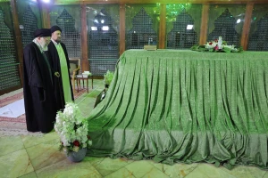 بعد اختفائه عدة أسابيع.. بالفيديو: أول ظهور علني للمرشد الإيراني "علي خامنئي"