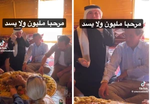 بالفيديو: مشهور سناب أبو متعب يستضيف الإعلامي الأمريكي الشهير "تاكر كارلسون" ويعزمه على مفطح