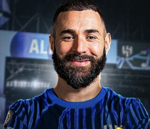 اتفاق مبدئي بين الهلال وكريم بنزيما للانضمام إلى النادي .. والكشف عن مدة العقد